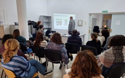 Puerto Real impulsa la accesibilidad cognitiva en los Servicios Sociales con un taller junto a Autismo Cádiz